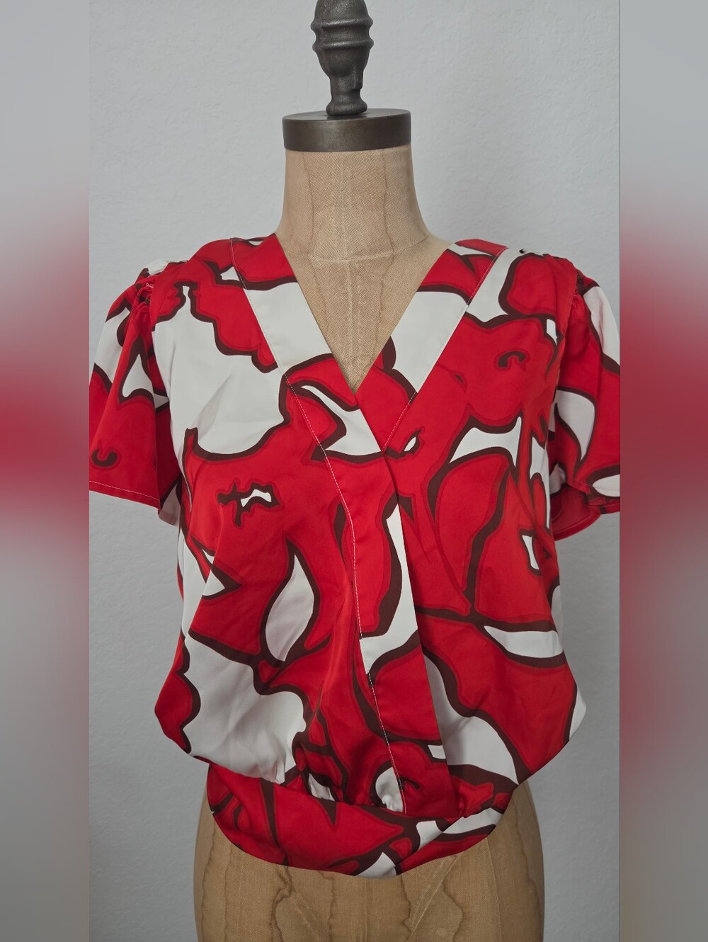 Nine West Red & White Abstract V-Neck Blouse